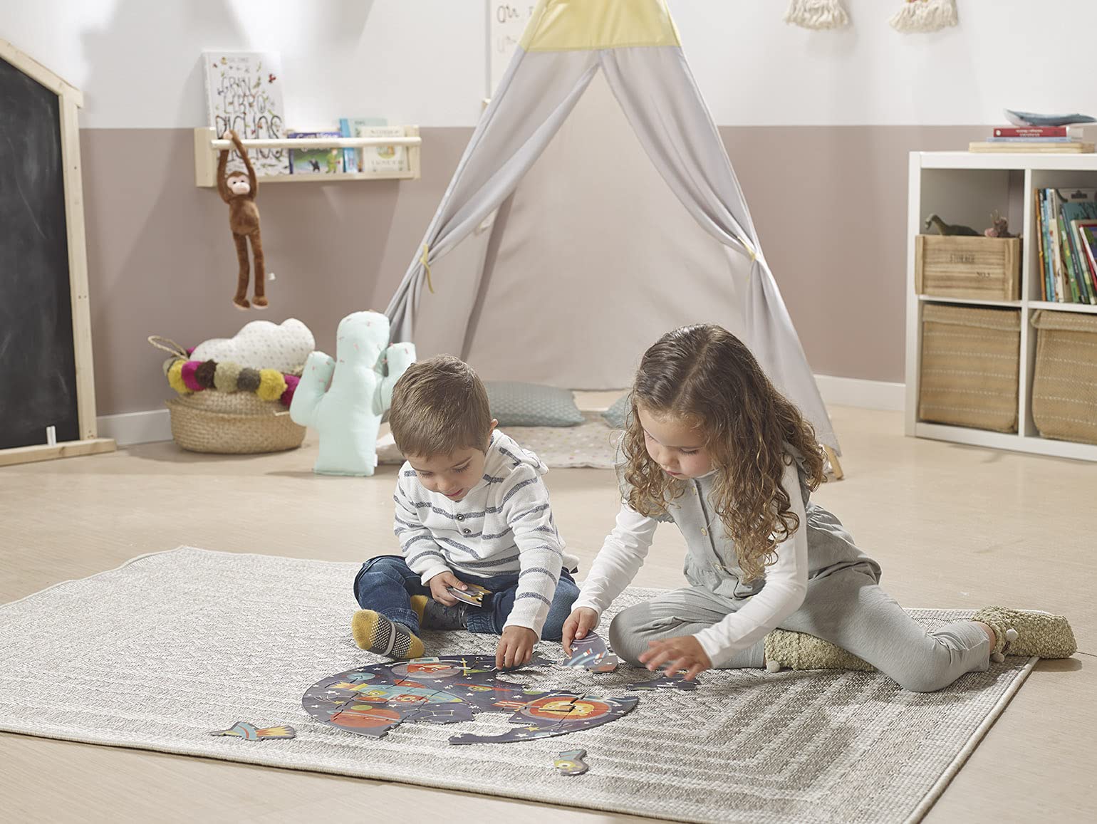 educa-weltraum-rundpuzzle-28-teile-ab-3-jahren-48-cm image 3
